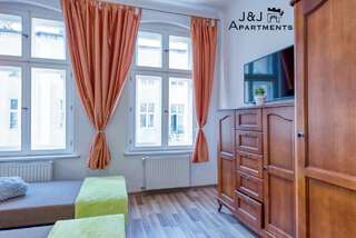 Проживание в семье J&J Apartments Łazienna 30 Pensjonat 10 Торунь-4